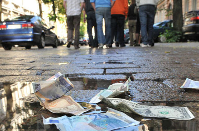 Atsiskaitymai grynaisiais apribojami 10 tūkstančių litų