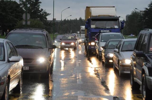Iš naujo suderins šviesoforus Šilutės plento sankryžoje