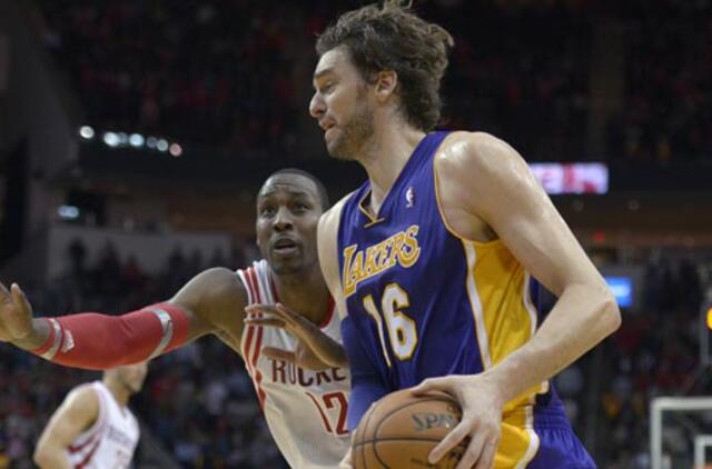 "Rockets" be Donato Motiejūno pralaimėjo "Lakers" ekipai