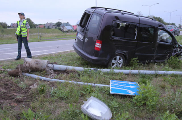 Ar padedame patekusiesiems į avariją?