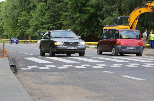 Greičio slopinimo kalneliai ir padeda, ir trukdo