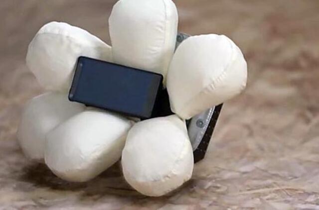 "Honda“ sukūrė oro pagalvę išmaniajam telefonui