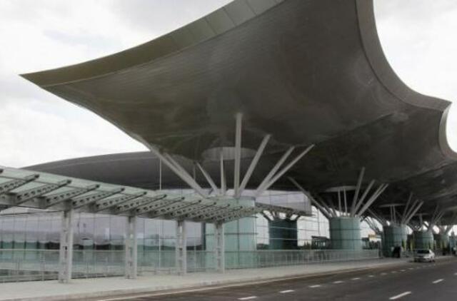 Kijevo policijai pranešta apie sprogmenis oro uostuose ir geležinkelio stotyse