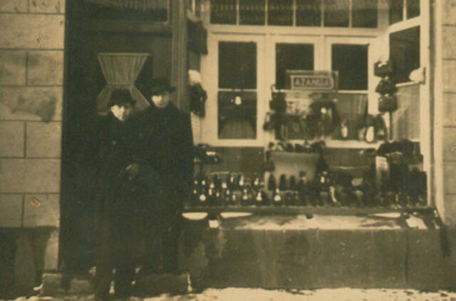 Klaipėdos akvarelės: namai ir žmonės (316)