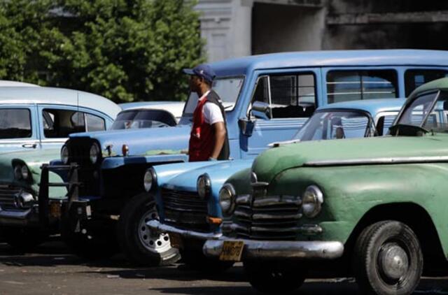 Kuba panaikino 50 metų galiojusį automobilių importo draudimą