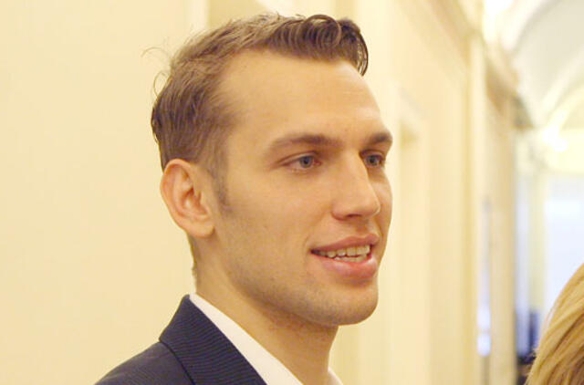 Lietuvos vėliavą Sočyje neš čiuožėjas Deividas Stagniūnas