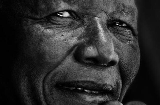 Nelsonas Mandela: "Ne taip jau ir sunku pakeisti visuomenę - sunku pakeisti save"