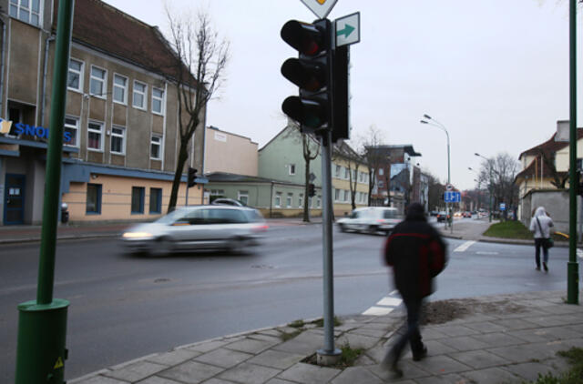 Šviesoforo "smegenis" pražudė automobilis