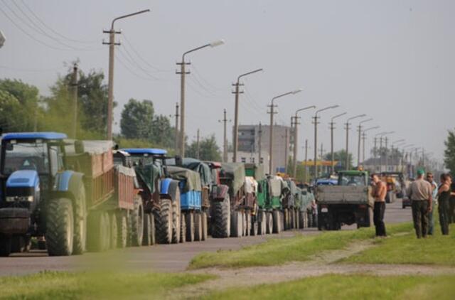 Ūkininkai kratosi naujo mokesčio už kelius