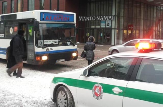 Autobusas pėsčiųjų perėjoje kliudė moterį