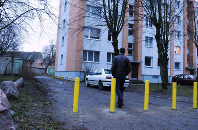 Įvažiavimo keliai - trys, ginčijasi dėl vieno