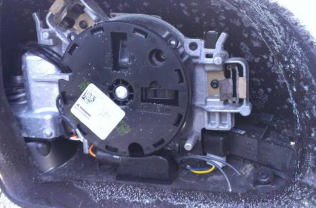 Klaipėdoje darbuojasi automobilių detalių vagys