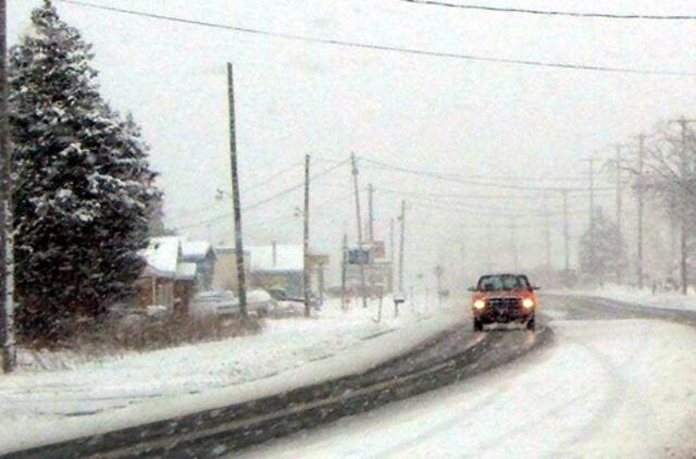 Sudėtingos eismo sąlygos dėl šarmos