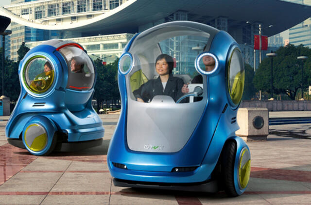 Automobilių pramonė suka vairą autonominio transporto link