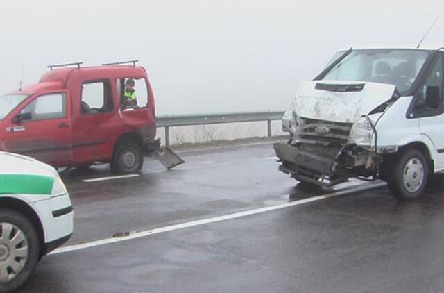 Iš Norvegijos grįžtantys vyrai pateko į avariją