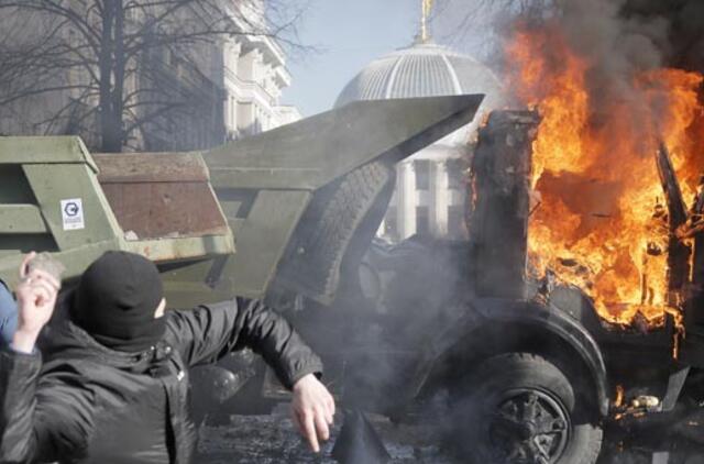 Kruvini susirėmimai Kijeve: žuvo devyni žmonės