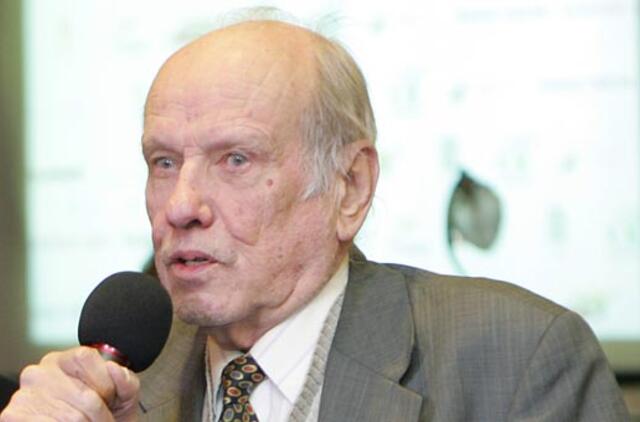 Mirė sporto žurnalistikos veteranas Algis Julius Matulevičius