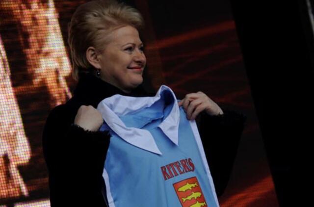 Nors prezidentės populiarumas kiek sumenko, ji vis vien populiariausia