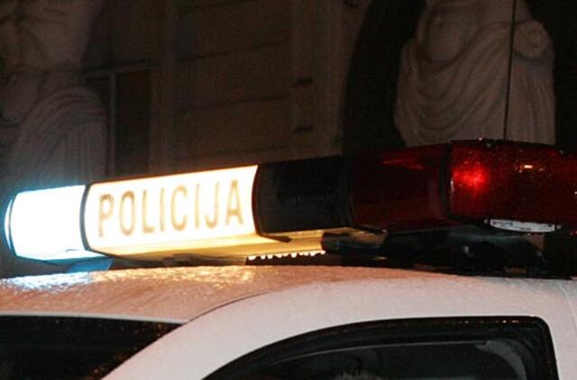 Per eismo įvykį žuvo keleivė, automobiliai sudegė