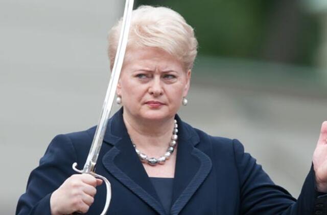 Psichologas: prieš Dalią Grybauskaitę visi varžovai žaidžia triguba jėga