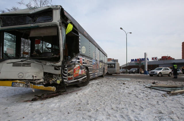 Susidūrė du autobusai, yra sužeistų