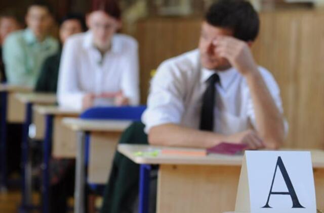 Be privalomo lietuvių kalbos populiariausi - anglų kalbos ir matematikos brandos egzaminai