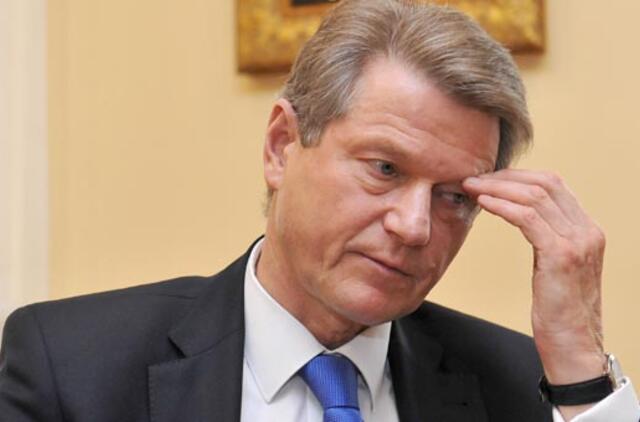 Dėl savo kandidatavimo į prezidentus Rolandas Paksas teismui siūlo darsyk kreiptis į Konstitucinį Teismą