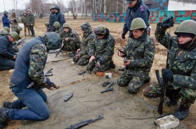 Krymas: konfliktas pereina į "karinę stadiją"