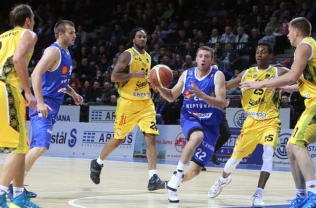 "Neptūno" ir "Šiaulių" rungtynės - senojoje salėje