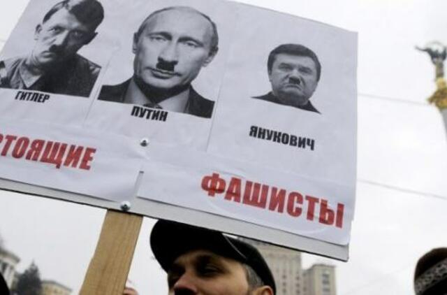 Rusija tikina, kad karo su Ukraina nenori, bet teisėtu prezidentu vadina Viktorą Janukovyčių