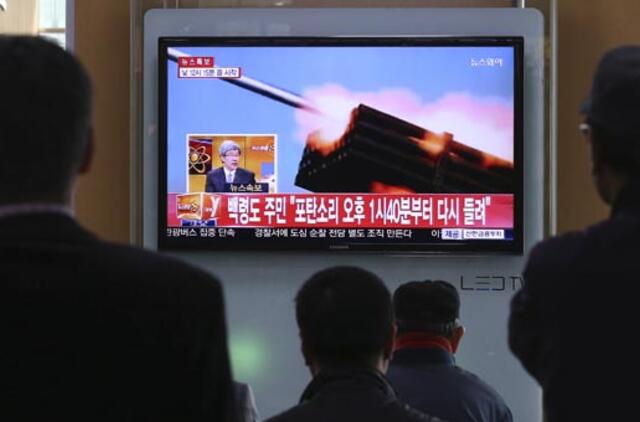 Tarp Šiaurės ir Pietų Korėjų aidėjo šūviai