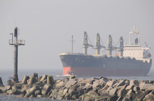 Uostas ruošiasi priimti laivus dujovežius