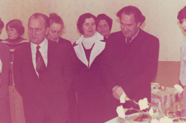 Klaipėdos akvarelės: namai ir žmonės (334)