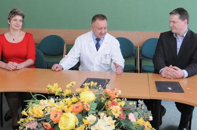 Medikai su menininkais pasirašė sutartį