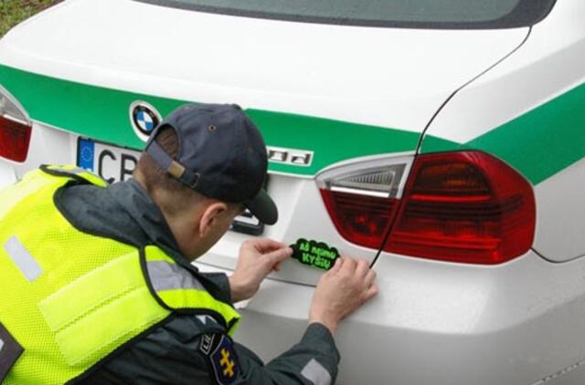 Per tris dienas - 12 bandymų papirkti pareigūnus