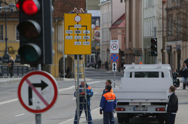 Prie Biržos tilto - naujas kelio ženklas
