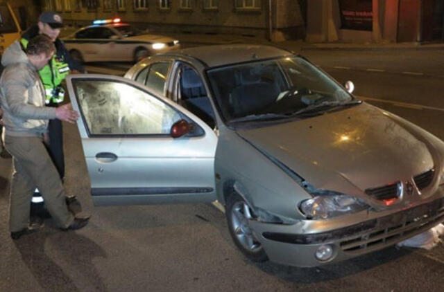 Vairuotojai toliau "atakuoja" Pilies tiltą