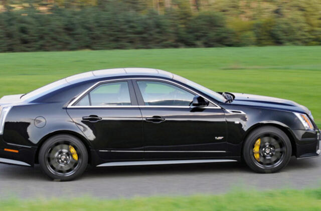 "General Motors" atšaukia dar 2,7 mln. automobilių