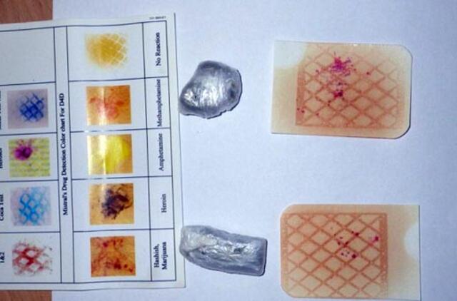 Į Švediją vežamus narkotikus užuodė šunys