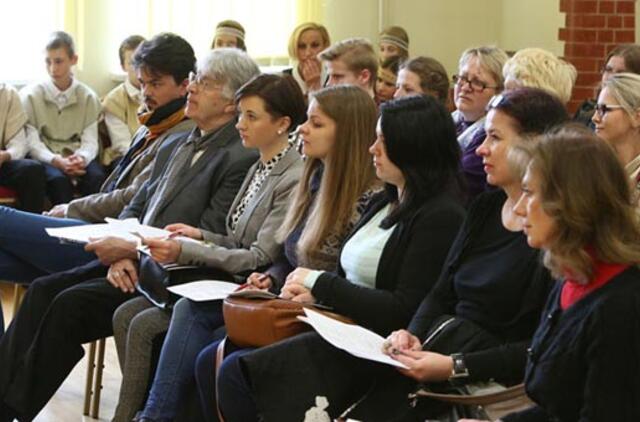 Lietuvišką žodį pagerbė ir pirmokai, ir abiturientai