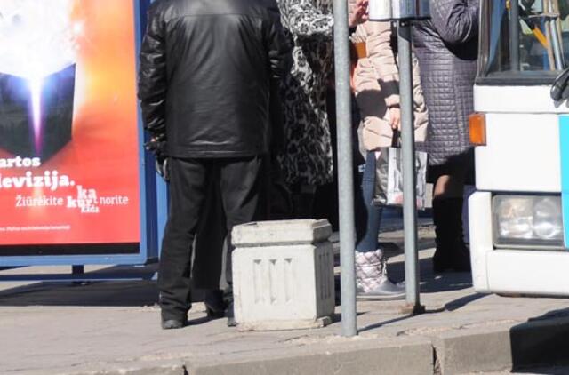 Autobusų stotelėje - lavonas su žaizda pakaušyje