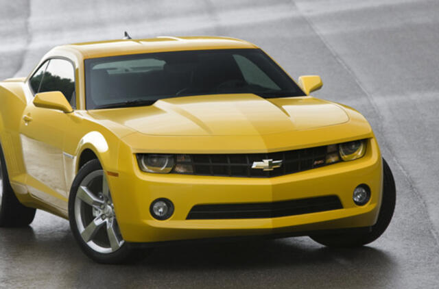 "General Motors" dėl variklio gedimo atšaukia dar daugiau automobilių