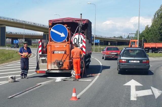 Linijas Jakų žiede dažo per piko valandą