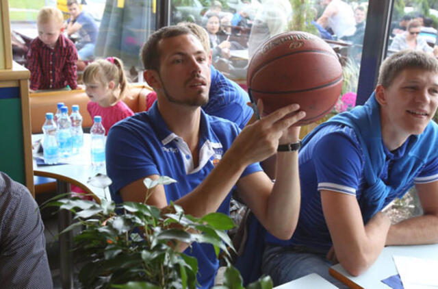 Neptūniečiai su sirgaliais šventė sezono pabaigtuves