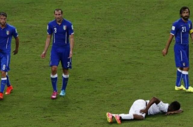 Pasaulio futbolo čempionate - Italijos ir Dramblio Kaulo Kranto komandų pergalės