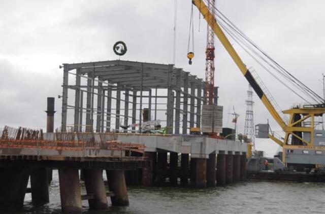 SGD terminalo krantinėje iškeltas statybų vainikas