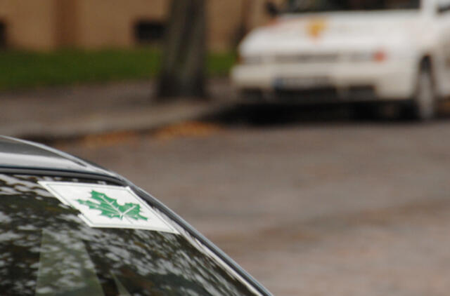 Aktualu prasižengusiems pradedantiesiems vairuotojams