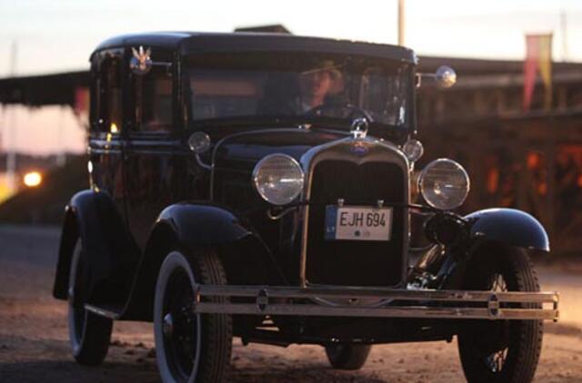 Istoriniams automobiliams - išskirtiniai numeriai