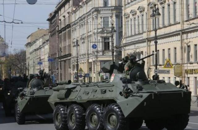 JAV teigia turinčios įrodymų, kad rusų pajėgos iš Rusijos teritorijos apšaudo Ukrainos kariuomenės pozicijas