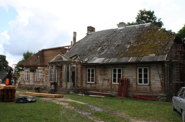 Ką pasakoja prisikeliantys Žemaitijos dvarai